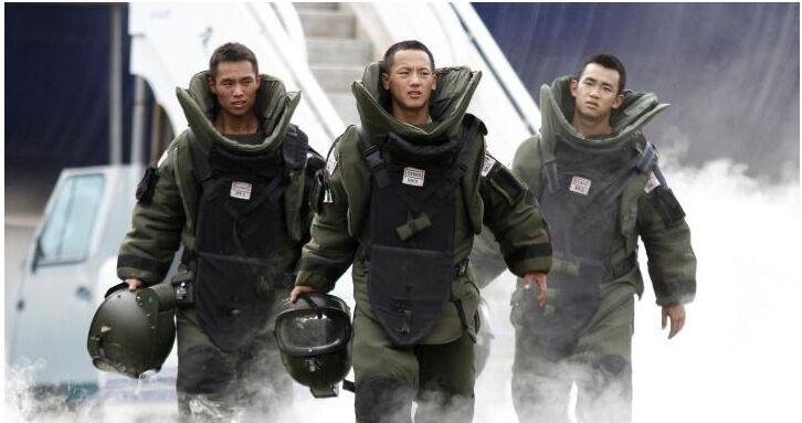 英国MK5排爆服、搜爆服大量到货