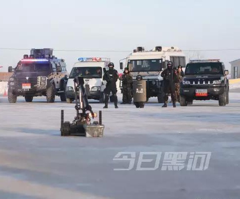 黑河反恐防爆实战！看凌天排爆机器人如何在零下25°迅速出击。